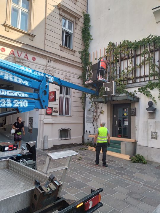 Zamenjava konstrukcije